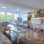 Хотел Kini Park & Free Parking Златни пясъци
