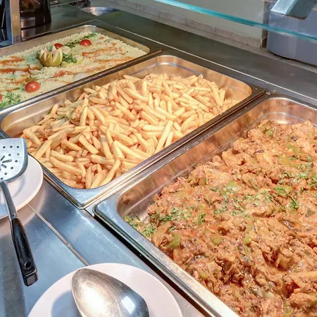 Hotell Kini Park & Free Parking