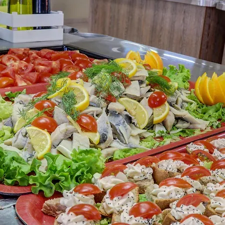 Kini Park & Free Parking Hotell