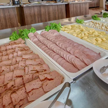 Kini Park & Free Parking