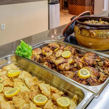 Kini Park & Free Parking Hotell Golden Sands