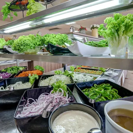 Kini Park & Free Parking Golden Sands