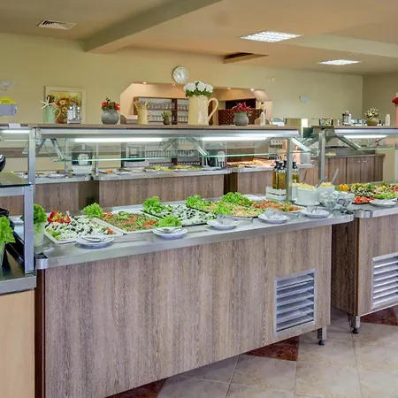 Hotel Kini Park & Free Parking