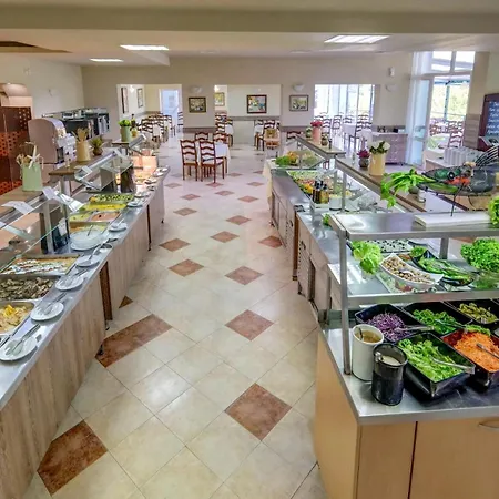 Kini Park & Free Parking Hotell