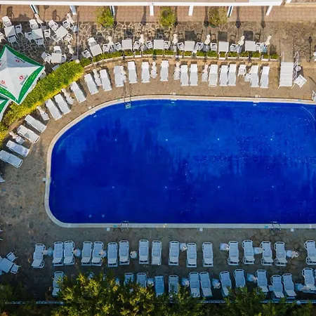 Kini Park & Free Parking Hotell 3*