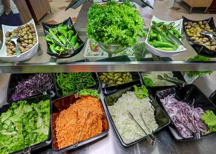 Kini Park & Free Parking מלון