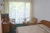 Kini Park & Free Parking מלון גולדן סנדס