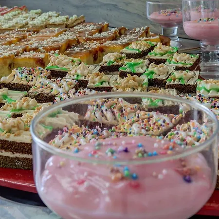 Kini Park & Free Parking Hotel 3*