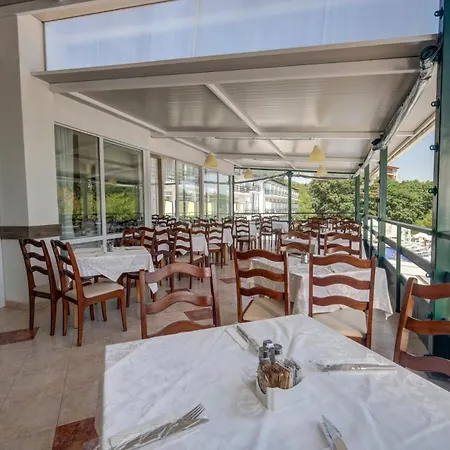 Kini Park & Free Parking 3*