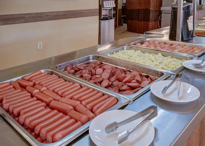 Kini Park & Free Parking Golden Sands