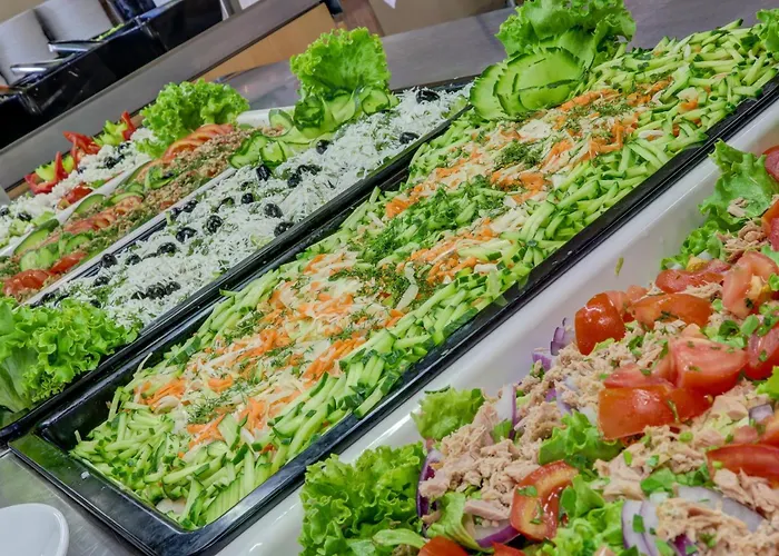 Kini Park & Free Parking Hotel 3*