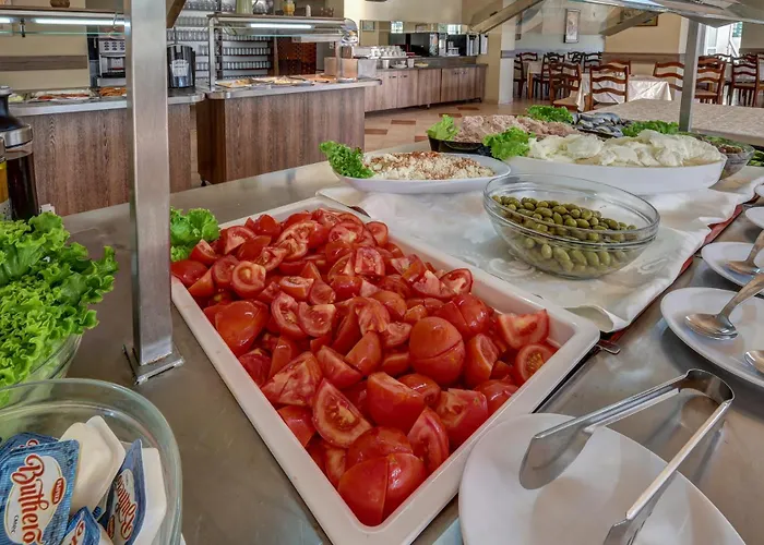 Kini Park & Free Parking Hotel Golden Sands