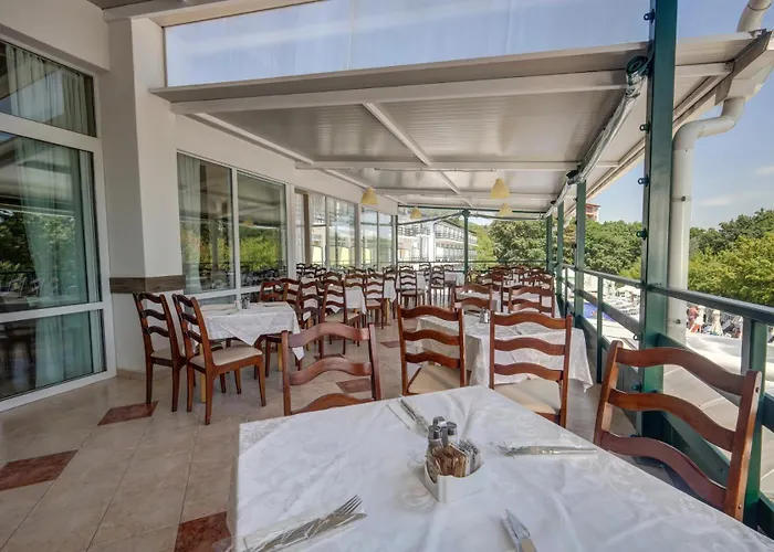 Kini Park & Free Parking 3*